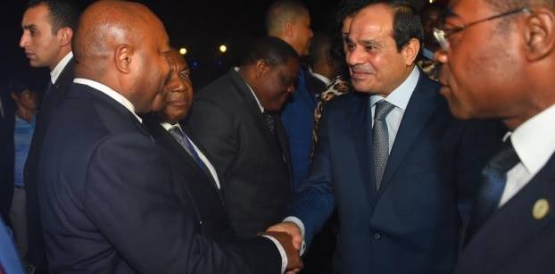 السيسي يصل إلى غينيا الاستوائية لحضور القمة العربية الأفريقية