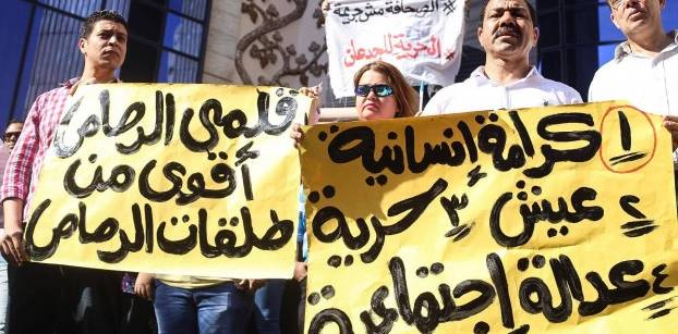 "الصحفيين" تدعو لاجتماع طارئ اليوم لبحث تداعيات احتجاز النقيب وعضوين بمجلسها