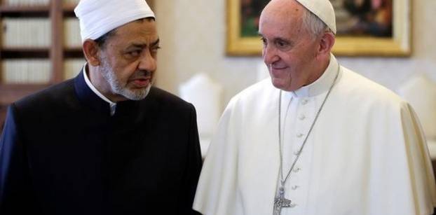الأزهر والفاتيكان يتفقان على عقد مؤتمر عالمي للسلام واستئناف الحوار بينهما