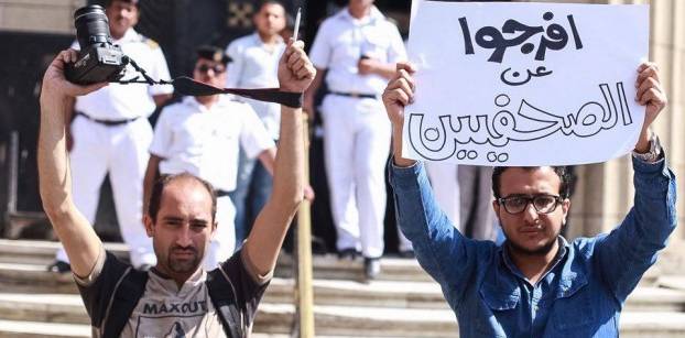 حبس الصحفيين عمرو بدر ومحمود السقا 15 يوما على ذمة التحقيقات