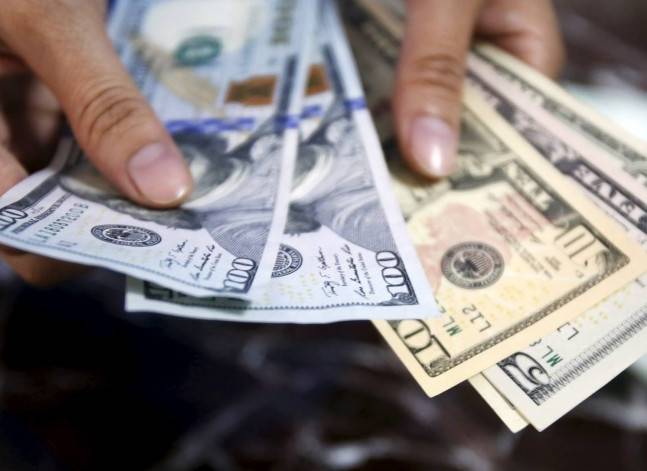 الدولار يواصل الصعود ويسجل 16.3 في بنكي الأهلي ومصر