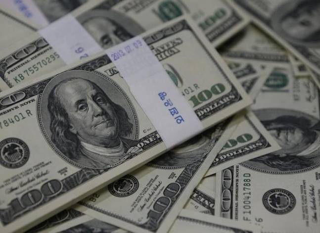 صحيفة: خلافات بين الحكومة وصندوق النقد حول سعر الجنيه بعد التعويم