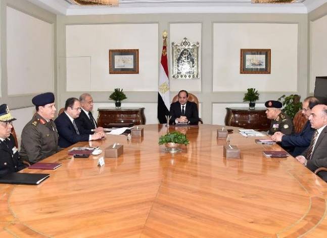 السيسي يجتمع برئيس الوزراء ووزيري الدفاع والداخلية بشأن الموقف الأمني
