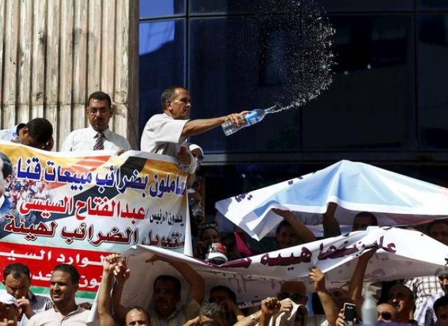 البنك الدولي: المصريون يرون أن العلاقات الشخصية أهم سبب للتوظف في الحكومة