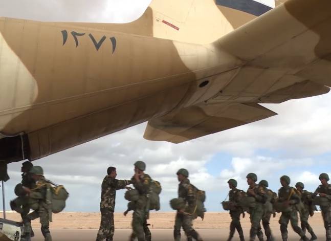 بالفيديو- القوات الروسية والمصرية تستعرض مهاراتها في "حماة الصداقة"