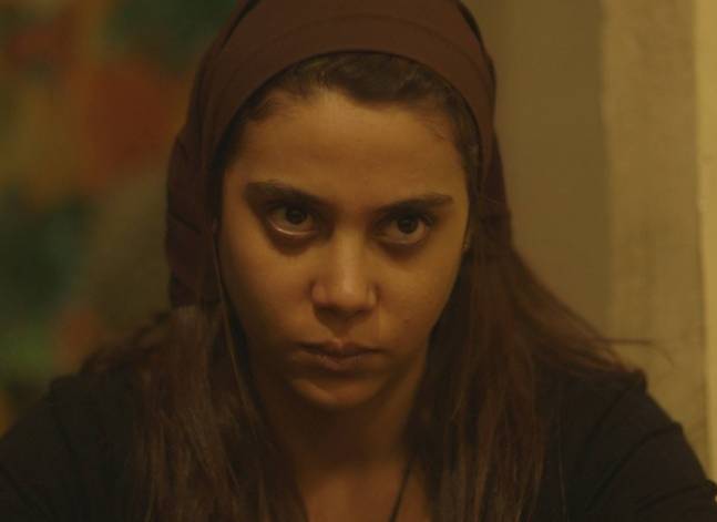 "ورد مسموم" فيلم عن حياة عاملة يمثل مصر في مهرجان فينيسيا