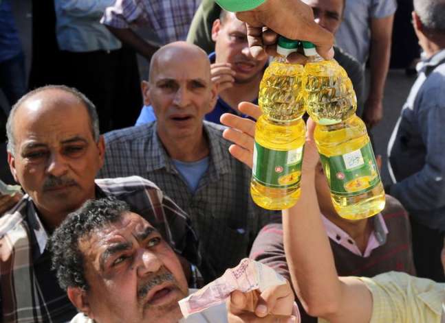بيان: احتياطيات مصر من القمح تكفي لمدة 4 أشهر والسكر 3 أشهر والزيت 5 أشهر