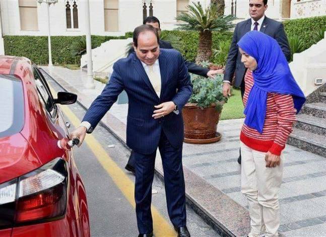 وزير الإسكان: توفير وحدة سكنية لفتاة "عربة البضائع" في الإسكندرية