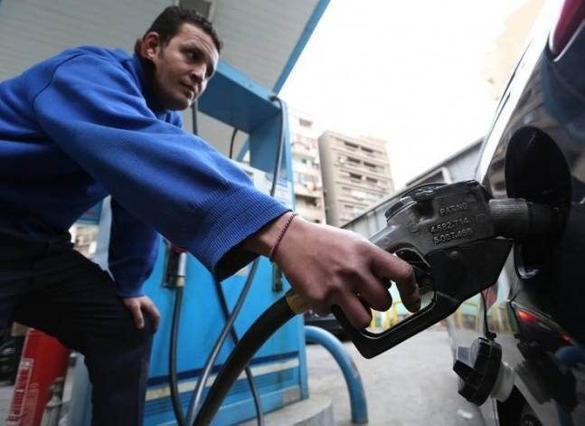 خطة لرفع سعر الوقود بنسب تتراوح بين 7% و12% خلال العام المالي الجاري