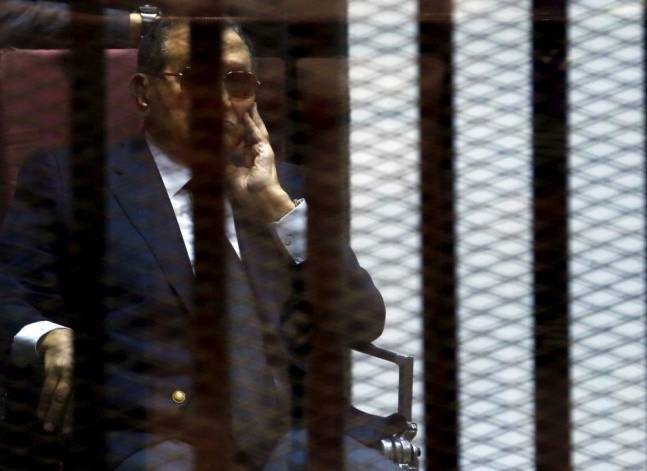 النيابة العامة توافق على إخلاء سبيل مبارك بعد اعتماد فترة الحبس الاحتياطي