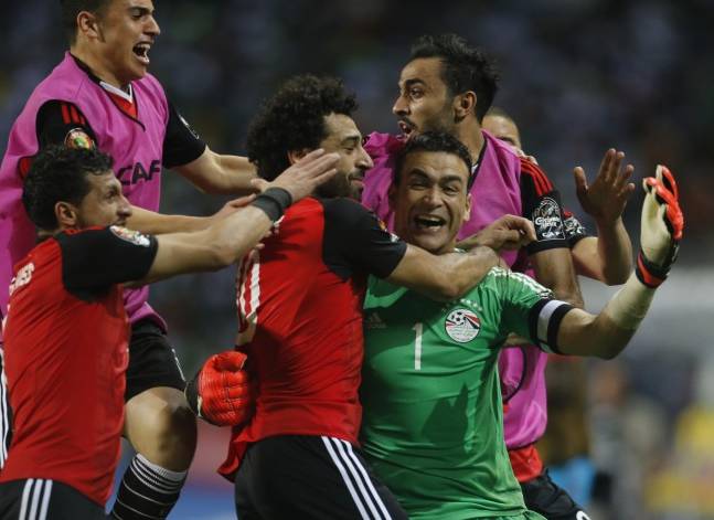 الحضري يصعد بمنتخب مصر إلى نهائي كأس الأمم الأفريقية