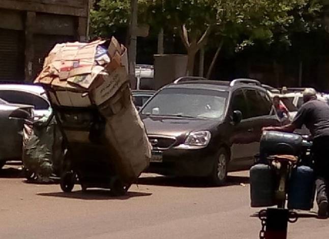 صحيفة: بدء شراء القمامة من المواطنين بمناطق في القاهرة الأسبوع المقبل