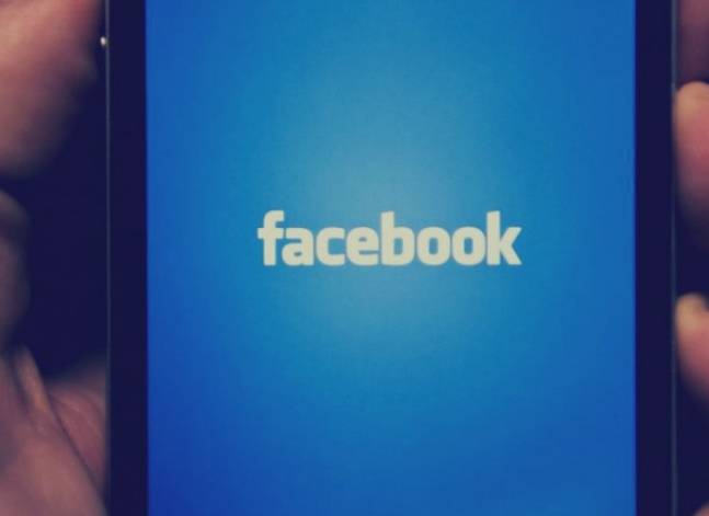 المالية: لن نفرض ضريبة على "فيس بوك"