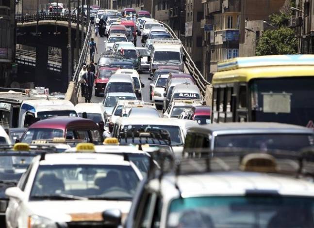 القاهرة والجيزة والإسكندرية تستحوذ على نحو نصف المركبات المرخصة في مصر (إنفوجراف)