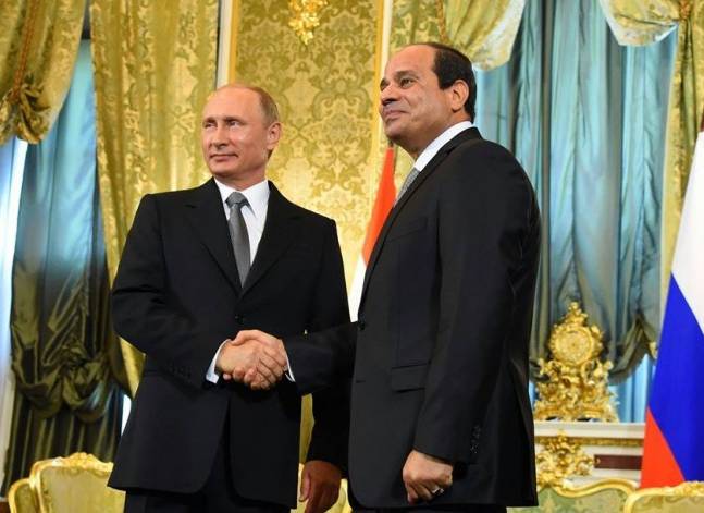 بوتين للسيسي: موسكو تعتزم استئناف الرحلات الجوية مع القاهرة قريبا