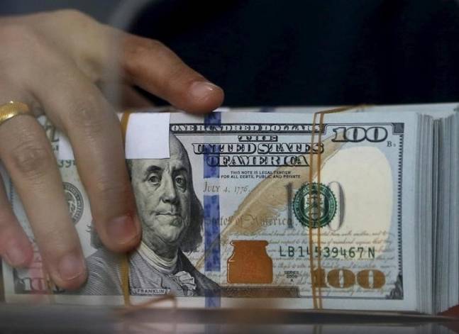 كيف يتحايل المستثمرون على شح الدولار في مصر؟