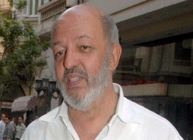 وفاة المخرج محمد خان عن 73 عاما إثر أزمة صحية