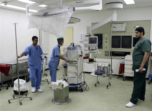 وزير الصحة: حل مشكلة توفير المحاليل الطبية بعد افتتاح "النصر للأدوية"
