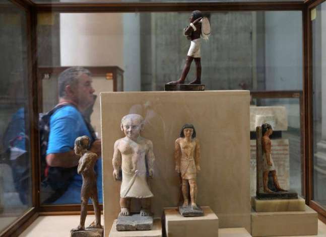 "الآثار": نبحث وقف بيع قطع أثرية مصرية في متحف بأمريكا