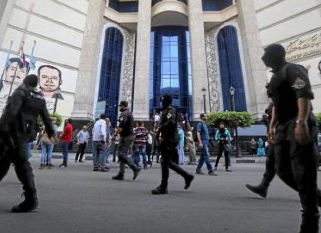 الأمن يمنع وفدا حزبيا ونقابيا من الوصول لنقابة الصحفيين
