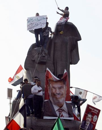 مسيرتان لمؤيدي مرسي من رابعة إلى مقر الأمن الوطني ومن النهضة إلى مديرية أمن الجيزة