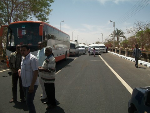 فتح طريق أبو سمبل أمام السائحين بعد احتجازهم لخمس ساعات