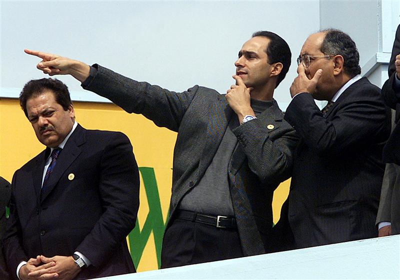 التحقيق في اتهام جمال مبارك وآخرين ببيع ديون مصر وتدبير أحداث الأمن المركزي عام 1986