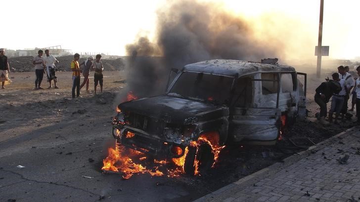 سكان: طائرات حربية تقصف صنعاء