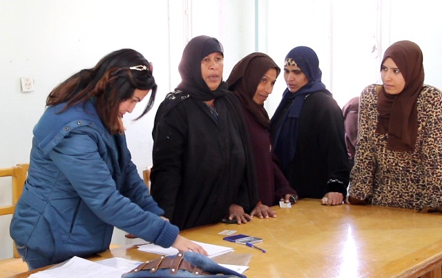 مؤسسة تنموية تمنح قروضا لـ940 سيدة من زوجات عمال المحاجر بالمنيا
