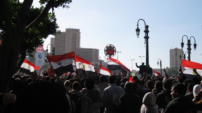 الهدوء يسود التحرير والاتحادية وتزايد أعداد المتظاهرين قبيل تظاهرات اليوم 