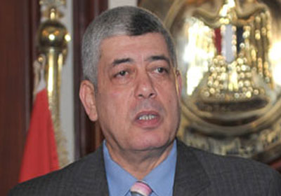 وزير الداخلية يطالب قوات الشرطة بمواجهة حاسمة لمحاولات الخروج عن القانون