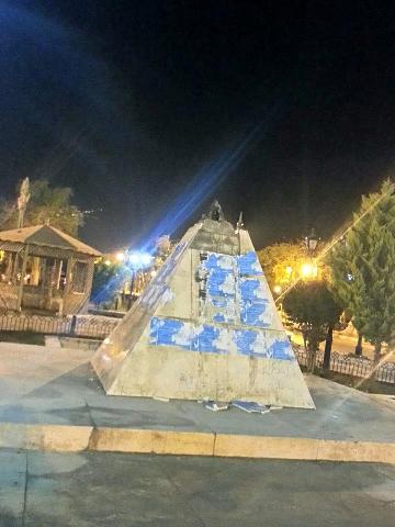 وزير الثقافة يقرر نصب تمثال جديد لطه حسين بعد اختفائه بالمنيا