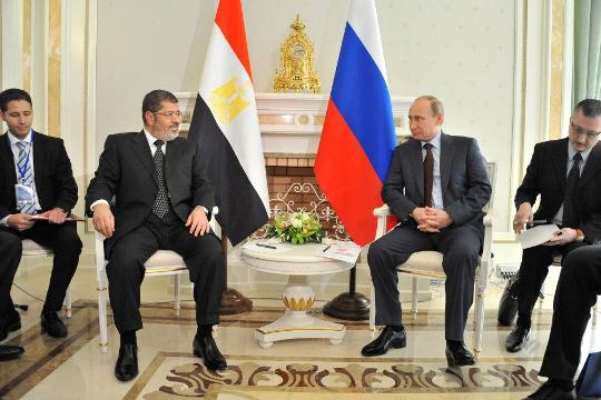 مساعد لبوتين: مصر تطلب قرضا كبيرا من روسيا 