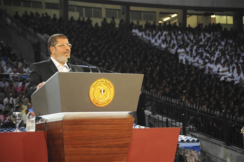 مرسي: البعض لم يدرك الفارق بين حق التعبير السلمي واللجوء للعنف ومحاولة فرض الرأي