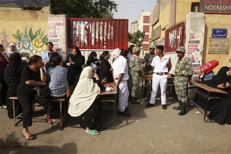 حقوقيون: مشاحنات أنصار المرشحين وطرد المراقبين أبرز تجاوزات اليوم الأول للانتخابات