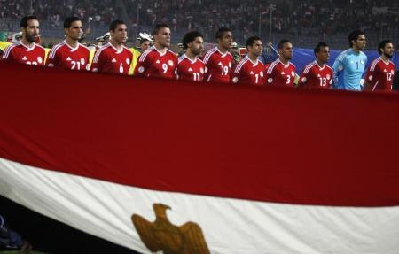 مصر تفتح الباب أمام عودة جزئية للمشجعين إلى المدرجات