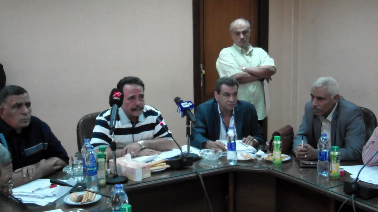 رئيس اتحاد عمال مصر يتفق مع وزير عراقي على سرعة إرسال 