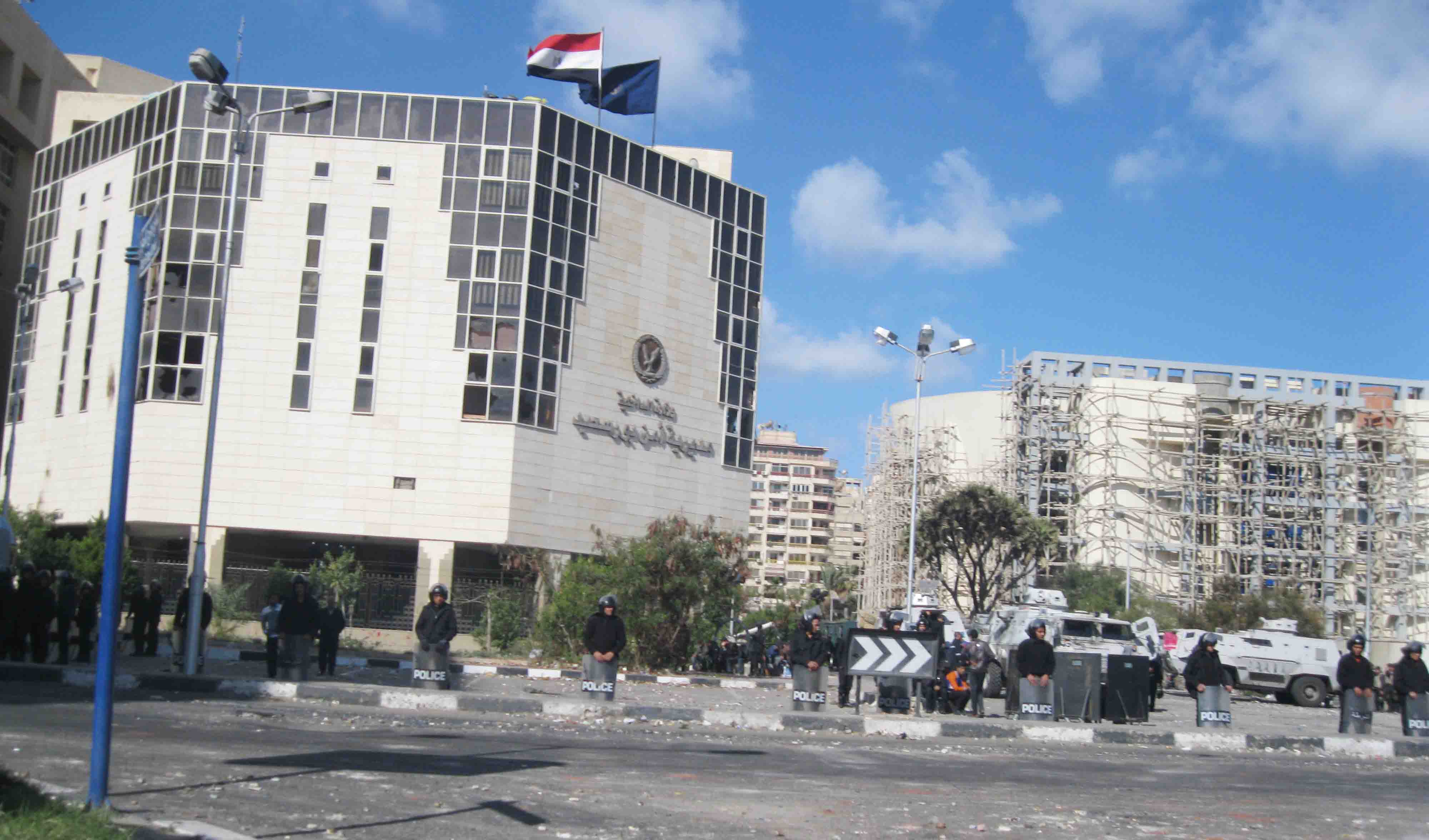 وزارة الداخلية تعلن رسميا تسليمها مديرية أمن بورسعيد للقوات المسلحة لتأمينها