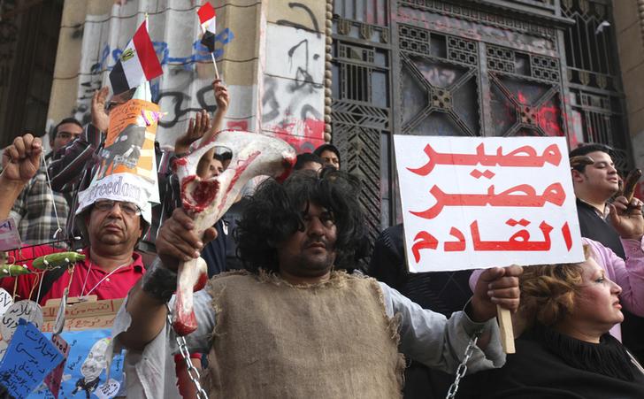 الجارديان: مصر تعاني أسوأ أزمة اقتصادية منذ 