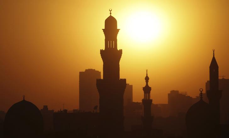 مصر ترشد استخدام أجهزة التكييف بالمساجد مع تفاقم أزمة الطاقة