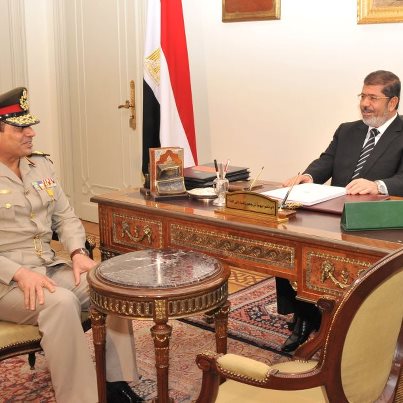 شقيق الرئيس المصري المعزول مرسي يساند الجيش في قريته 