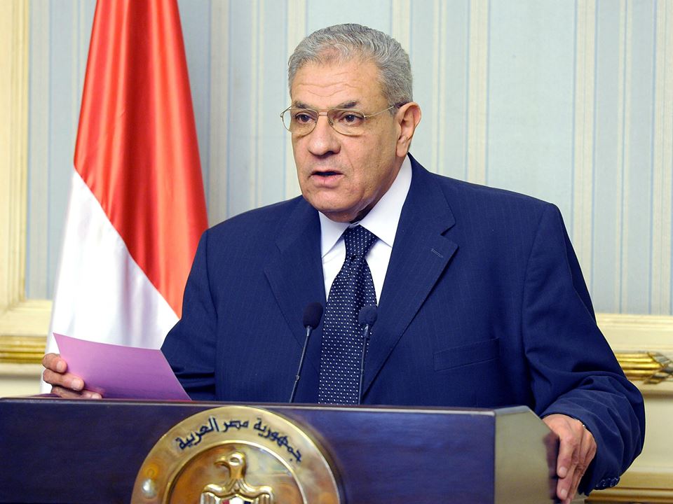 محلب يسقط الجنسية المصرية عن رئيس هيئة علماء السلف بفلسطين