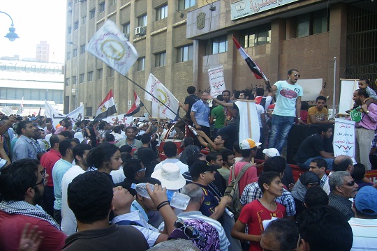 انطلاق مسيرتين باتجاه المجلس المحلي وسيدي جابر بمحافظة الإسكندرية