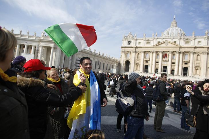 إيطاليا تطرد تسعة بينهم مصري يشتبه بأنهم متشددون إسلاميون