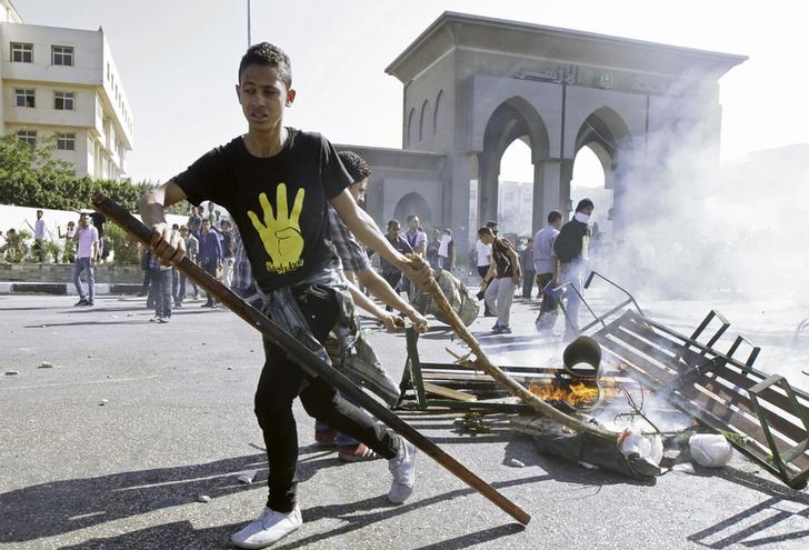 جنح مدينة نصر تحدد جلسة 21 نوفمبر للحكم في اتهام 40 شخصا بارتكاب أحداث العنف أمام النصب التذكاري 