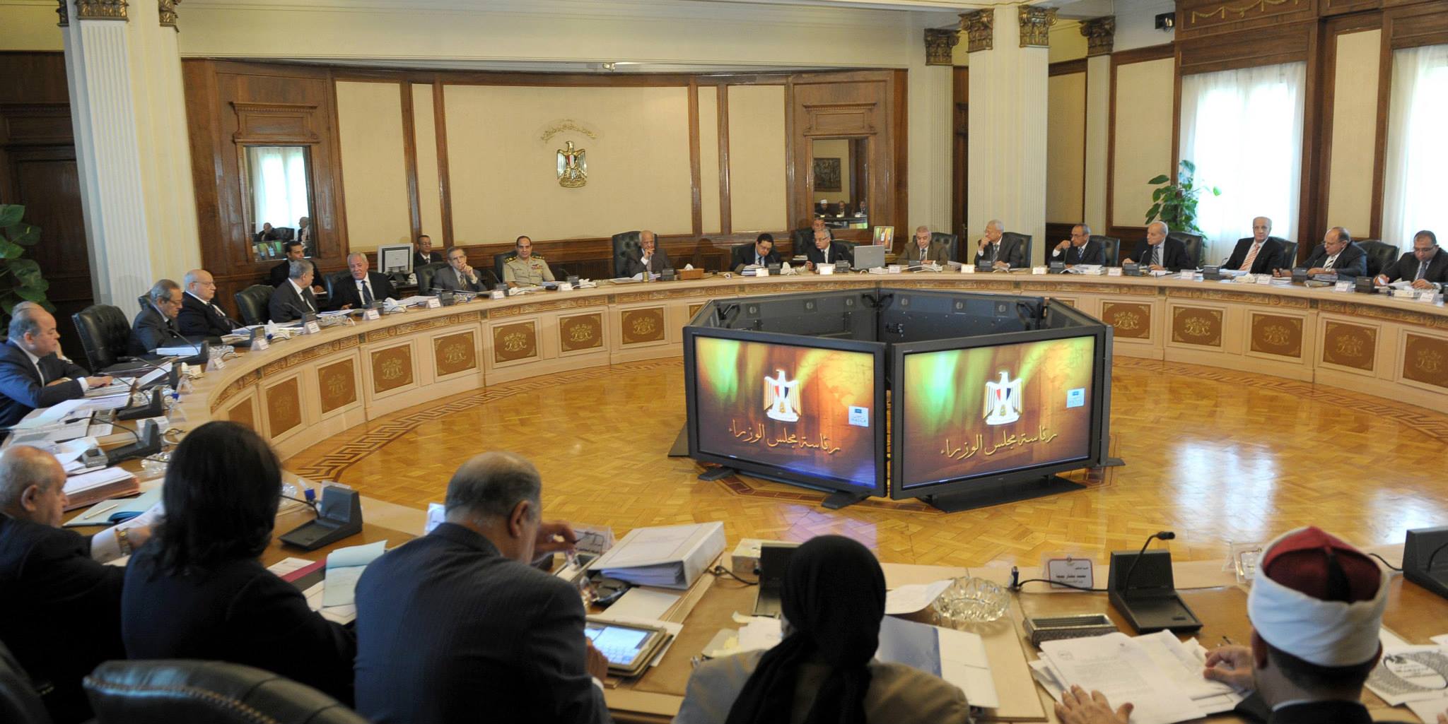 برلمانى: الحكومة سترحل وستترك تركة ثقيلة من الضرائب