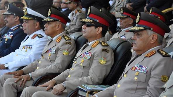 ارتفاع شعبية قادة الجيش المصري رغم أخطاء المرحلة الانتقالية الأولى