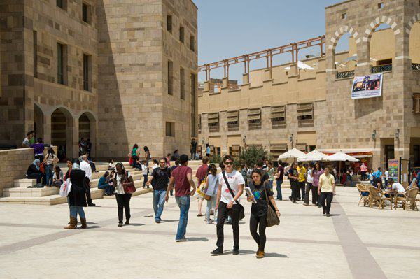الجامعة الأمريكية تحتل المركز الأول في مصر والرابع عربيا بتصنيف كيو اس العالمي للجامعات