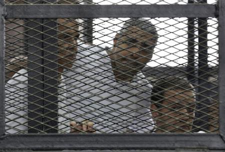 صحفيو الجزيرة المسجونون في مصر يعتزمون الطعن على احكام السجن