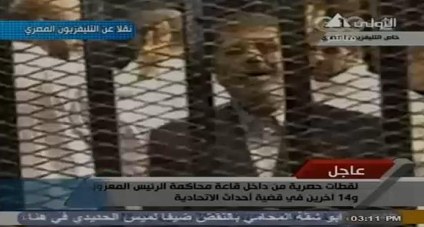 الدماطي: نعمل على إقناع مرسي بقبول العوا محاميا ونتخذ إجراءات لزيارته ببرج العرب